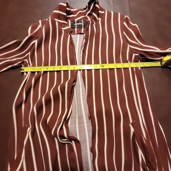 Reformation casual blazer, size 6, striped with pockets - Picture 11 of 11